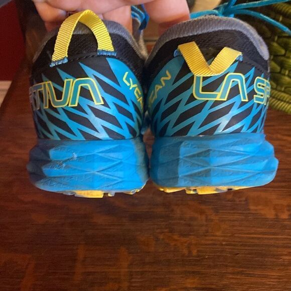 La Sportiva men’s trail shoes - size 10.5 blue, black and yellow - Picture 9 of 11